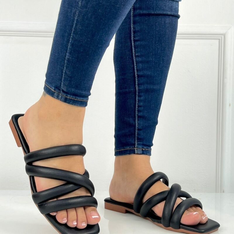 Almirante | Sandalia plana ,cómodas y livianas, acabados hechos a mano, disponibles en 3 colores. Material cuero sintético.